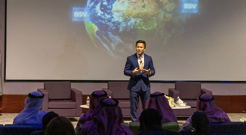 Jimmy Nguyen in seminar at wadi makkah incubator