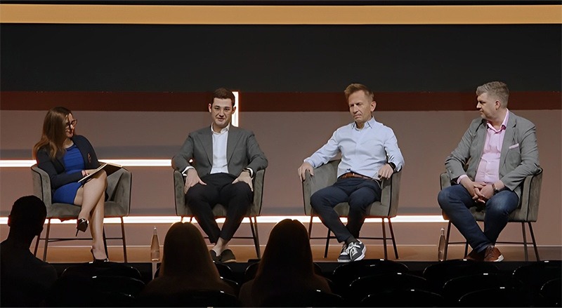 Panel discussion on the regulation of digital assets at the London Blockchain Conference 2024, featuring leaders from Sygnum Bank, Mobilum, and Orange Gateway.